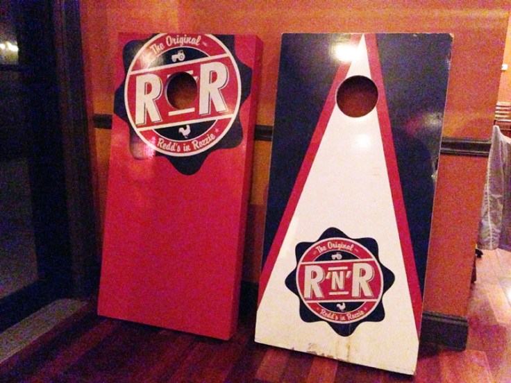 Redds in Rozzie - Cornhole