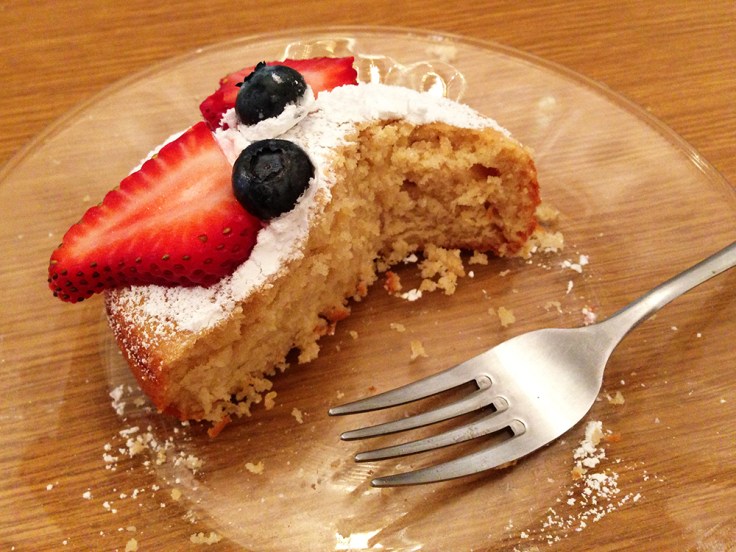 Mini Vanilla Cake Eaten by Man Fuel