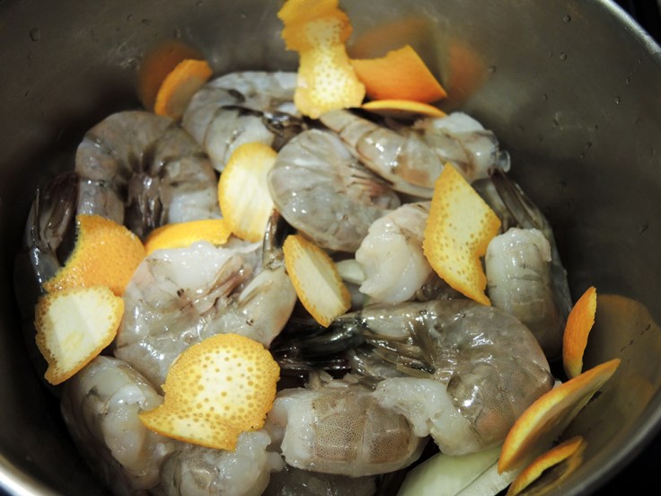 Shrimp Mixed with Orange Tomato and Onion by Man Fuel