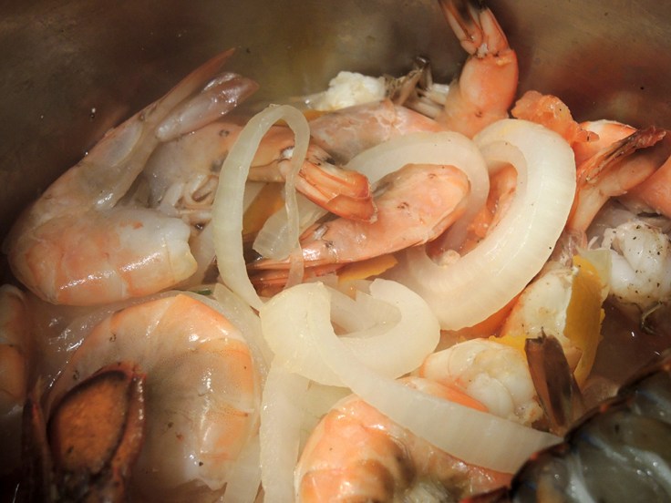 Steamed Orange Shrimp in the Pot by Man Fuel