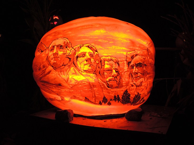 Mount Rushmore - Jack-o-lantern Spectacular Roger Williams Park Zoo