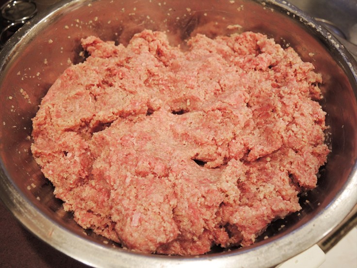 Ground Beef Ready for Food Procesor - www.manfuelblog.com