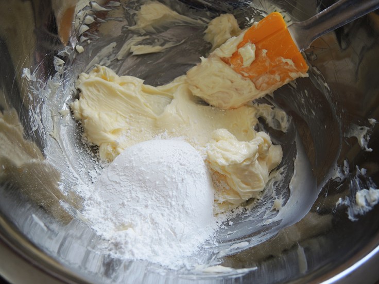 Man Fuel Food Blog - Powdered Sugar added to Butter Cookie Batter