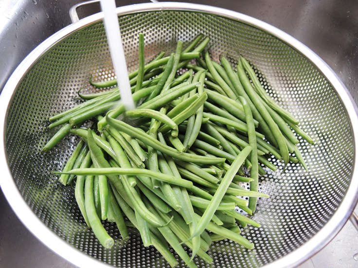 Man Fuel Food Blog - Washing Green Beans