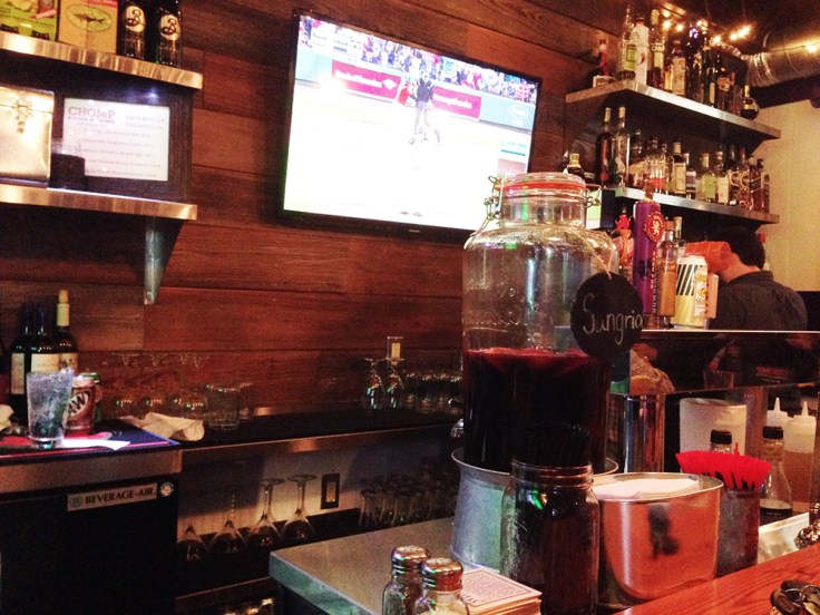 Man Fuel - a food blog - Interior of Chomp - Warren, RI