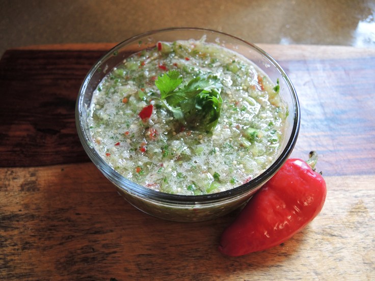 Man Fuel - food blog - Raw Tomatillo Salsa