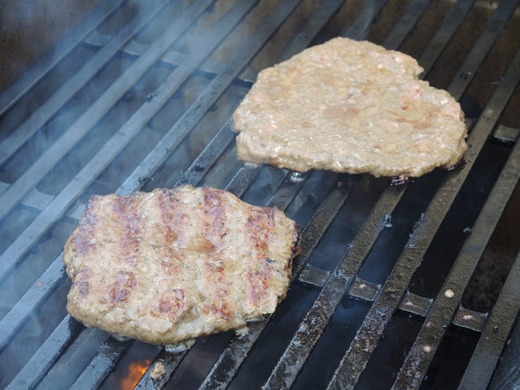 Man Fuel - a food blog - Flipping the Perfect Burger