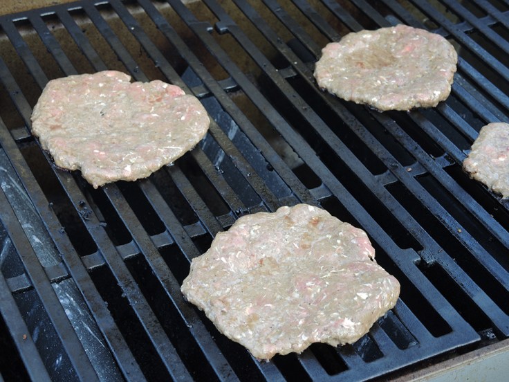 Man Fuel - a food blog - Grilling the Perfect Quarter Pound Burger