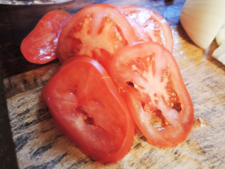 Man Fuel - food blog - Sliced Tomato Rings