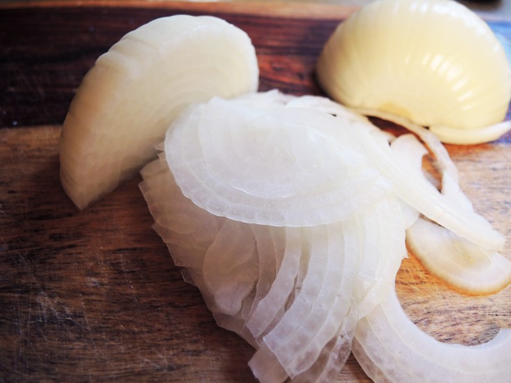 Man Fuel - food blog - Thinly Sliced Onion