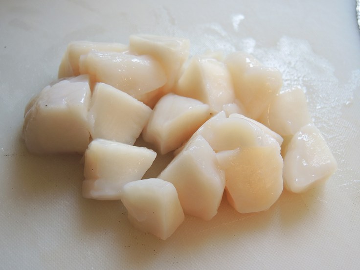 Man Fuel - food blog - Chopped Raw Scallops