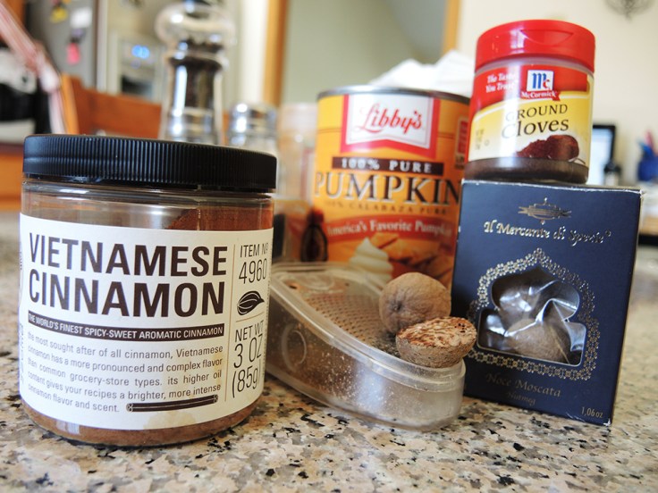 Man Fuel - food blog - Pumpkin Spice Simple Syrup Ingredients