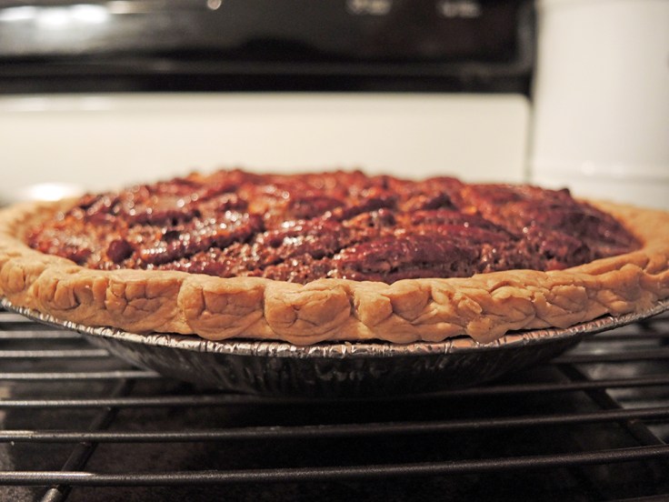 Man Fuel - Food Blog - Pecan Pie Cooling