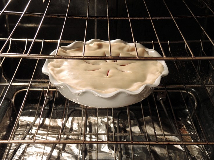 Man Fuel - Food Blog - Baking Cranberry Pie