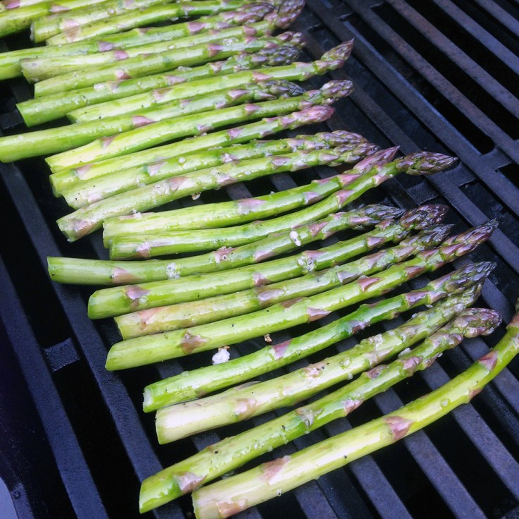 Man Fuel - Food Blog - Grilling Asparagus