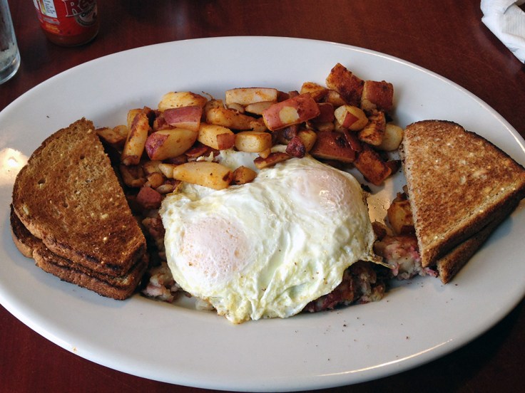 Man Fuel Food Blog - Classic Cafe - Providence, RI - Homemade Corned Beef Hash