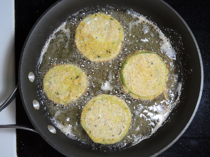 Man Fuel Food Blog - Frying Green Tomatoes