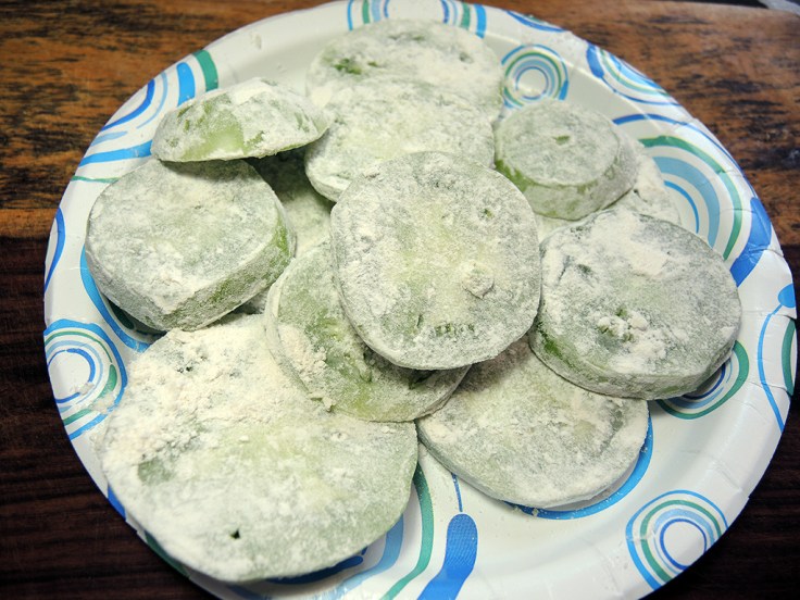 Man Fuel Food Blog - Sliced Green Tomatoes Coated in Flour