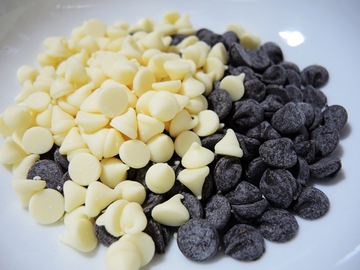 Man Fuel Food Blog - Blondies Recipe - White and Dark Chocolate Chips