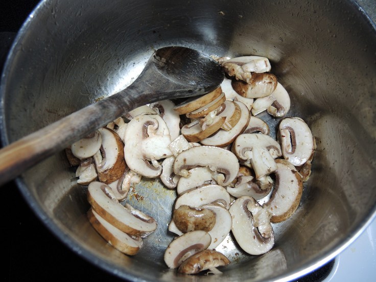 Man Fuel Food Blog - De-glazing with Portobella Mushrooms