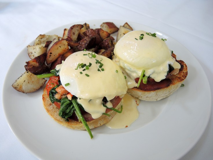 Man Fuel Food Blog - The Quarry - Hingham, MA - Perfect Lobster Eggs Benedict