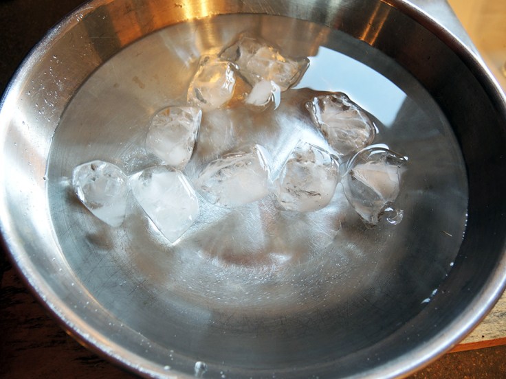 man-fuel-food-blog-homemade-tomato-sauce-recipe-ice-bath