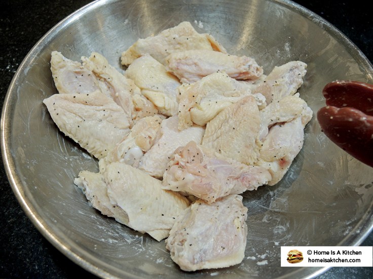 homeisakitchen-chickenwingscoatedwithbakingpowder