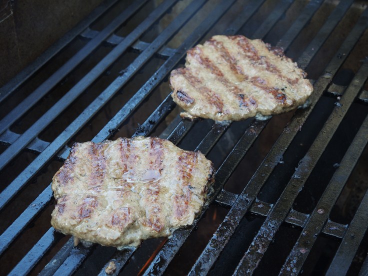 Man Fuel - a food blog - Grilling Perfect Burgers
