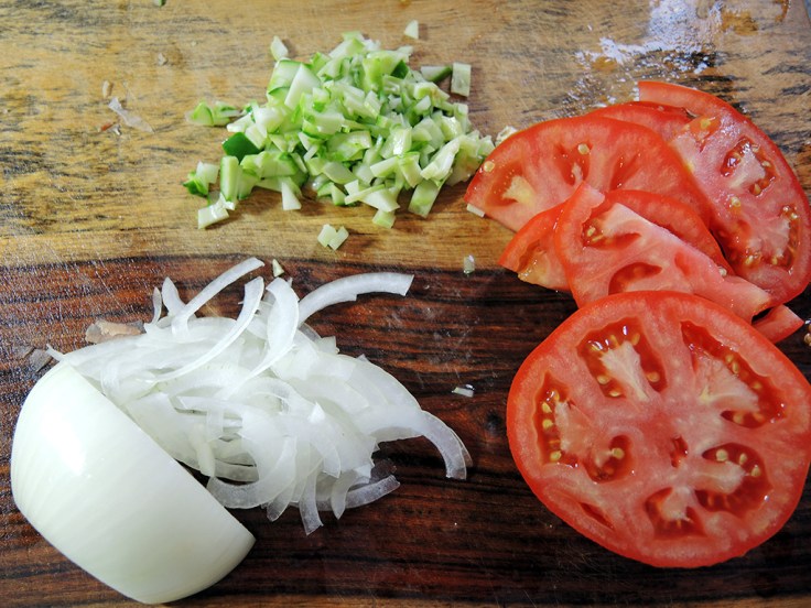 Man Fuel Food Blog - Onion and Tomato for Gyros